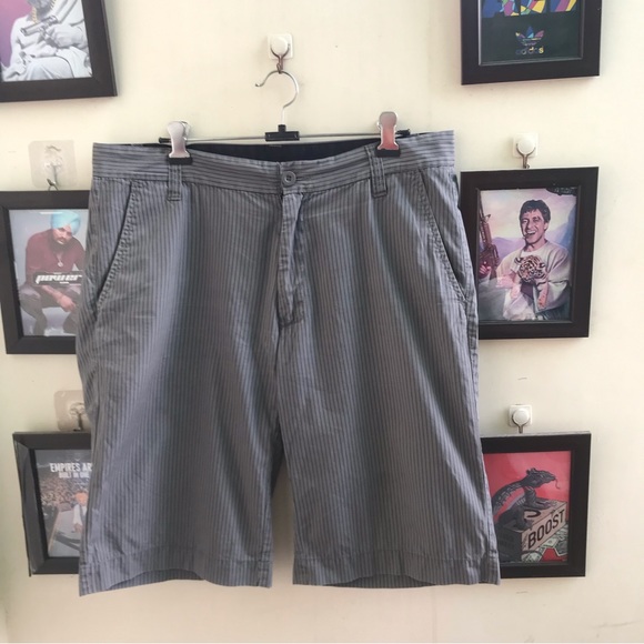 Carhartt shorts (L) - Picture 2 of 5